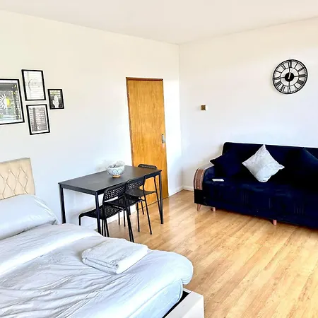 Central London Rooms Ec1V